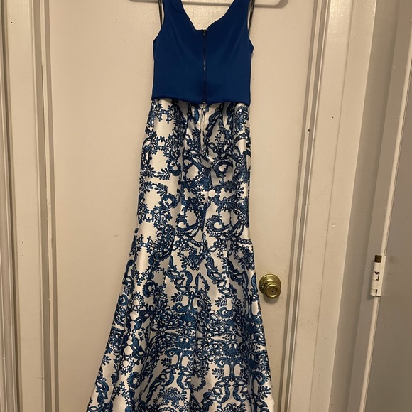 Von Maur Homecoming/prom 2pc dress. Never worn. Size 1. - Picture 4 of 5